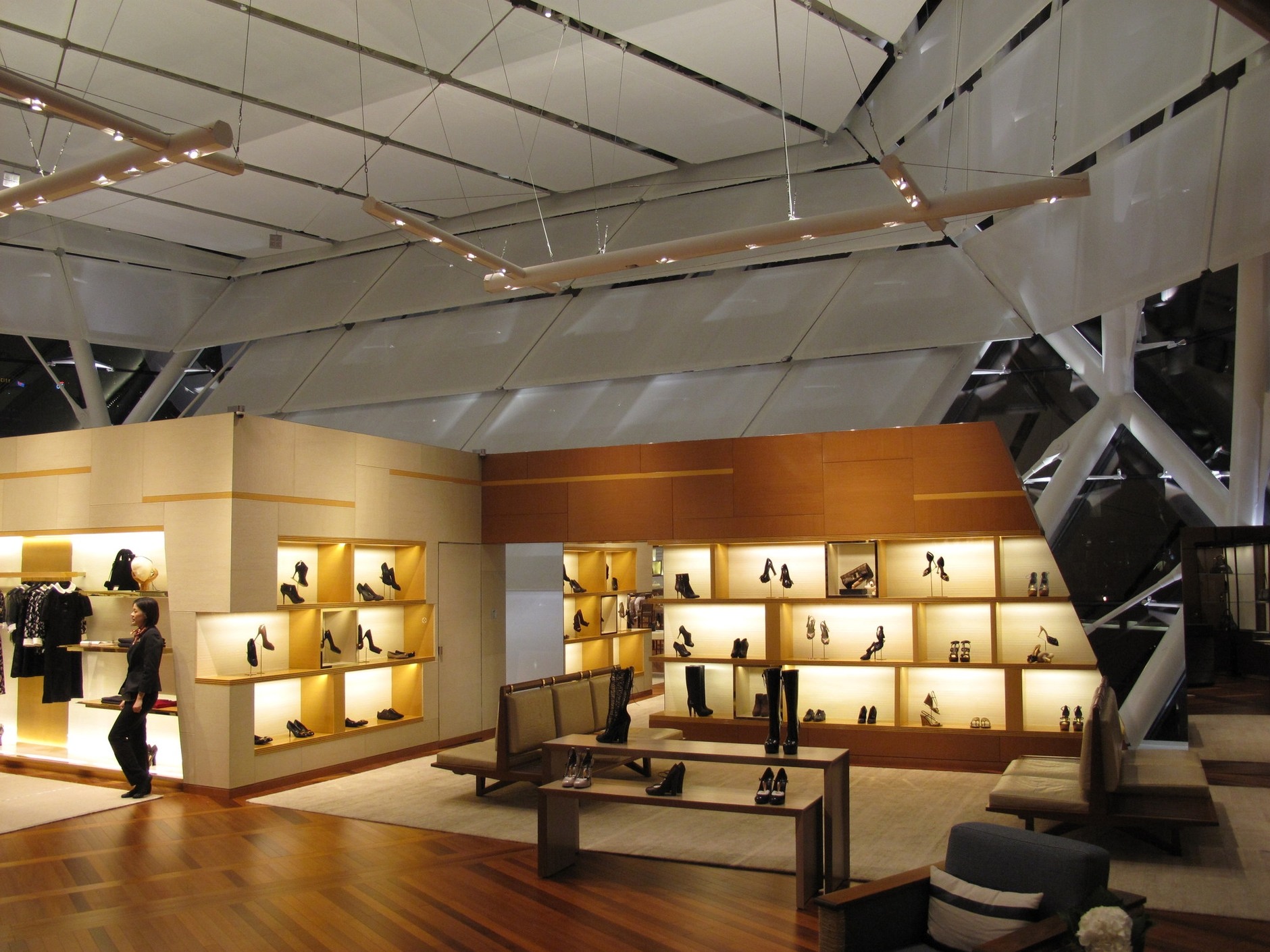 Projects: Louis Vuitton construction, Singapore